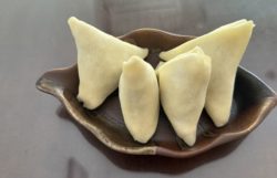 Samoussa (4 pièces):